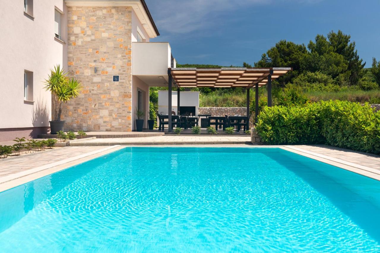 B&B Villa Maris Punat Exterior photo